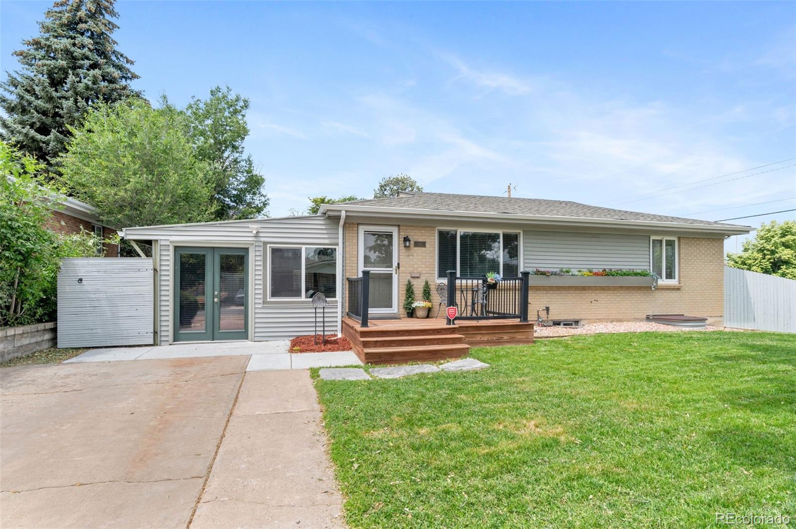 995 Ironton Street Aurora CO 80010