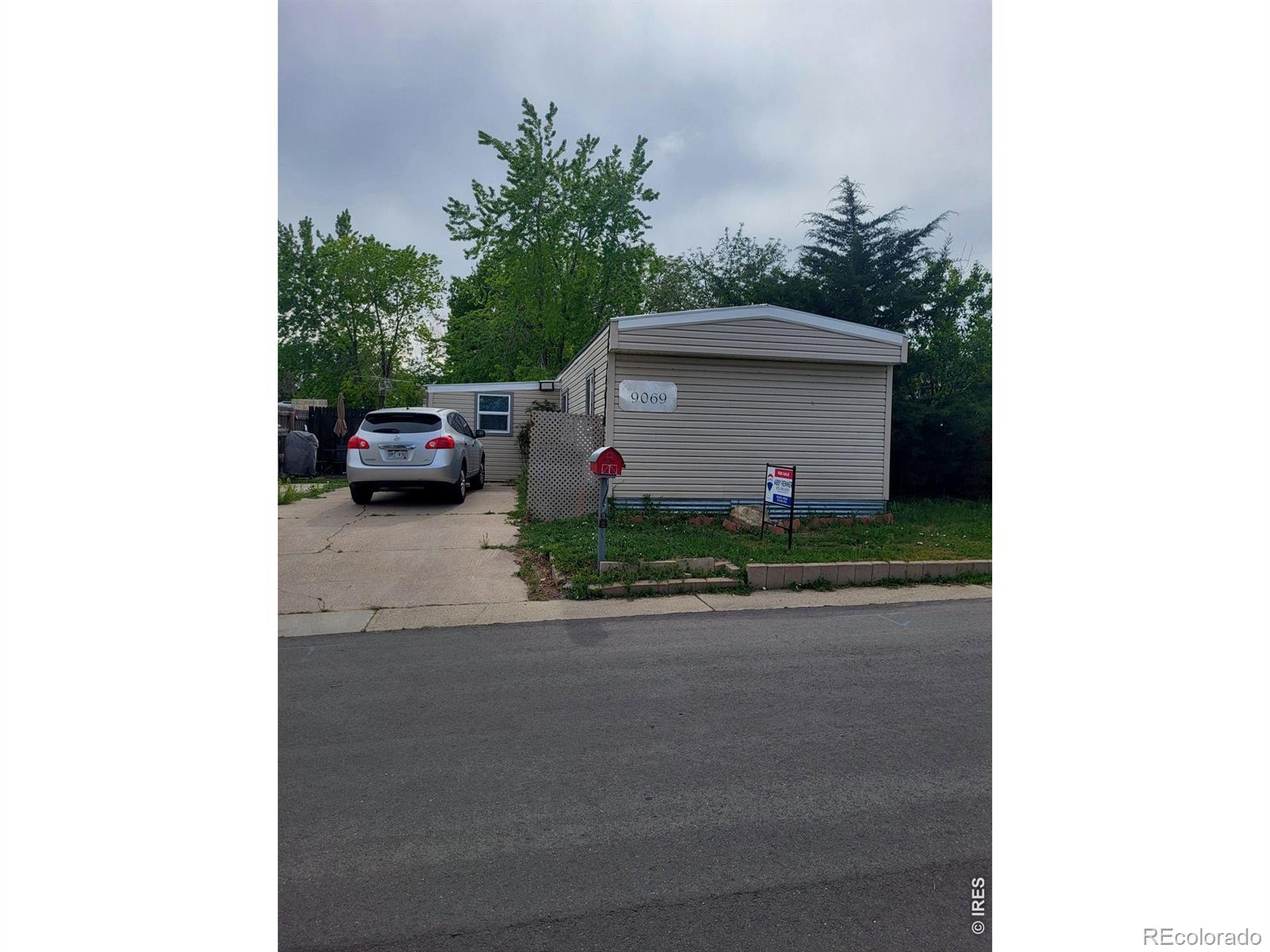 9069 Mandel Street Denver CO 80260