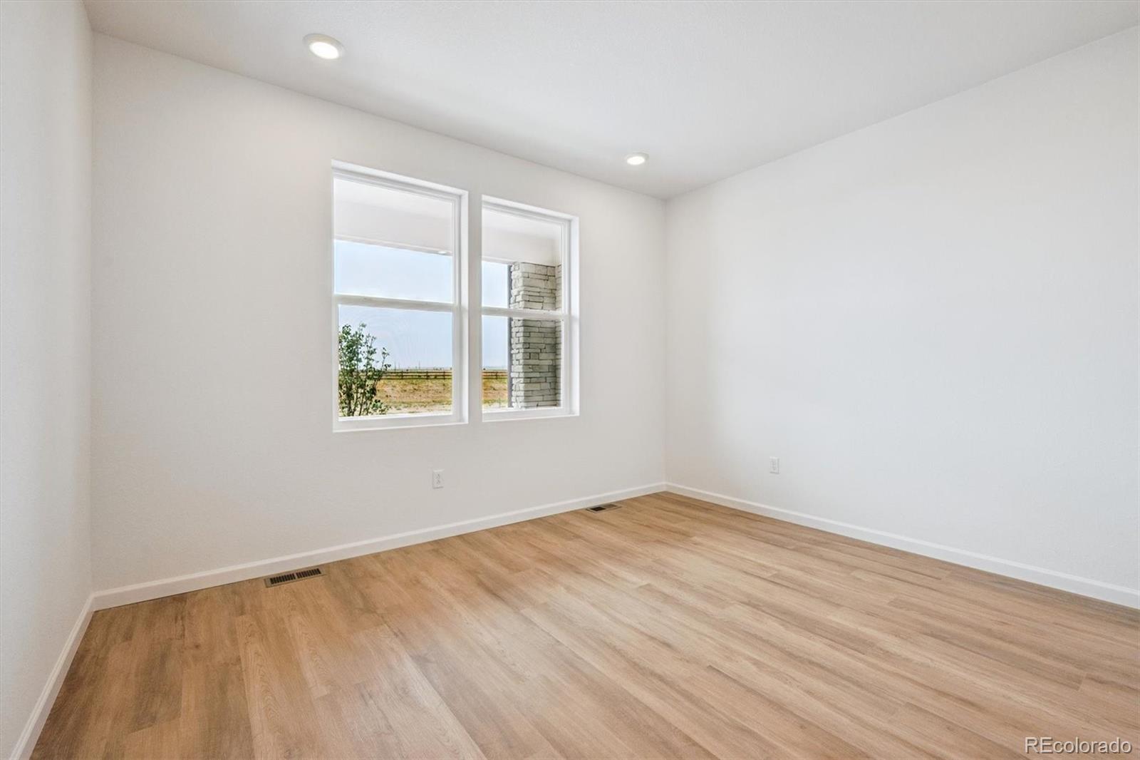 45933 Wood Thrush Avenue Bennett CO 80102