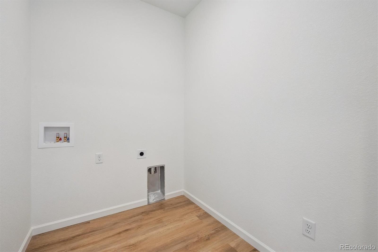 45933 Wood Thrush Avenue Bennett CO 80102