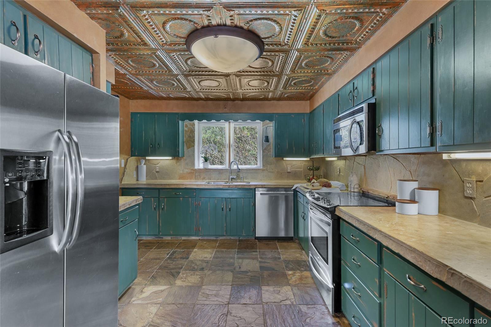746 Riverside Drive Lyons CO 80540