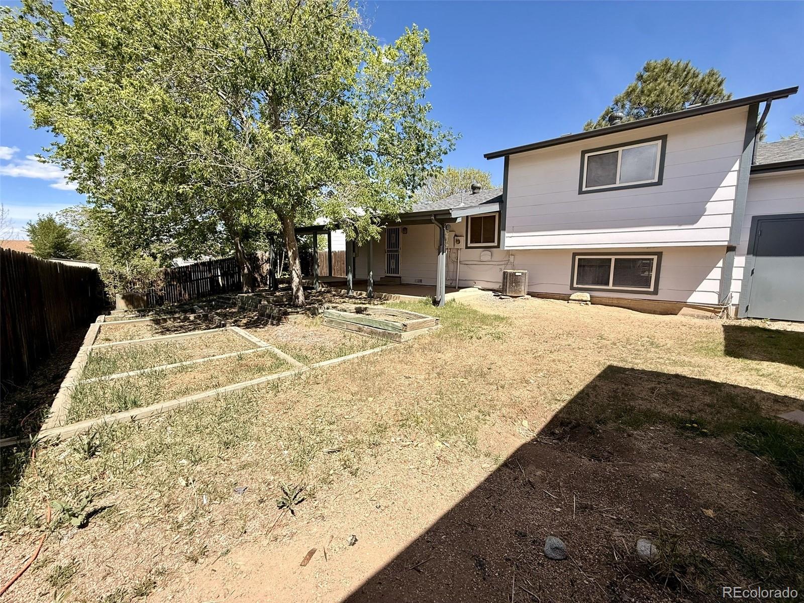 1865 S Ivory Court Aurora CO 80017