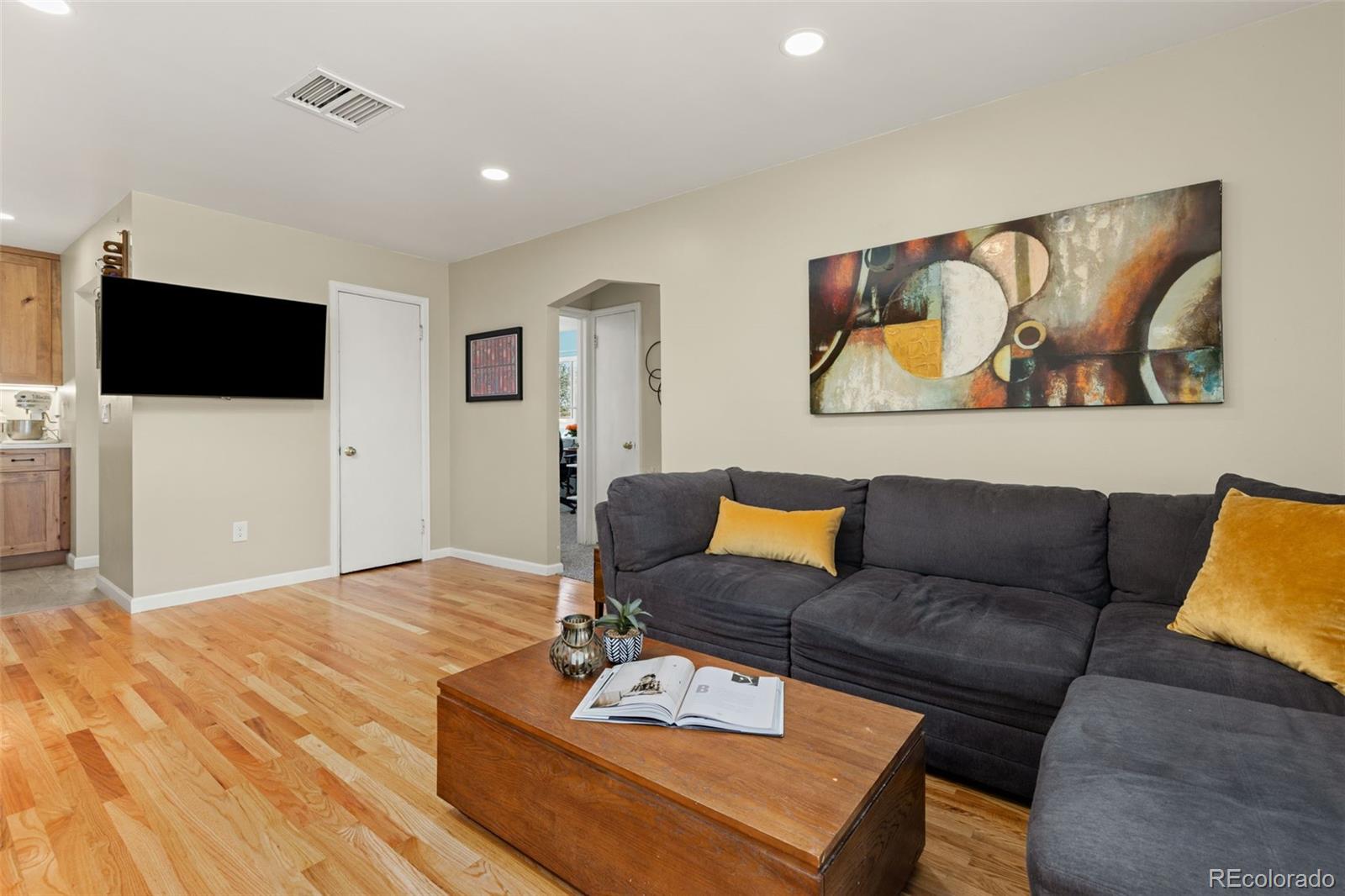 1157 Kingston Street Aurora CO 80010