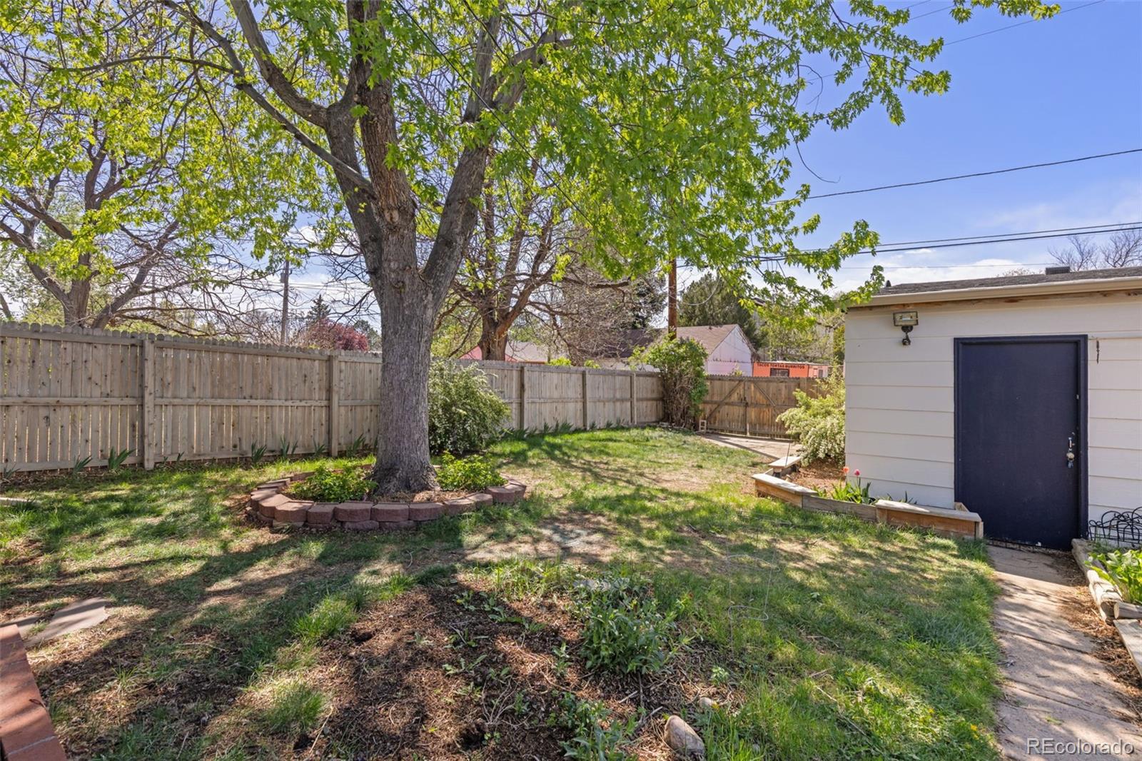 1157 Kingston Street Aurora CO 80010
