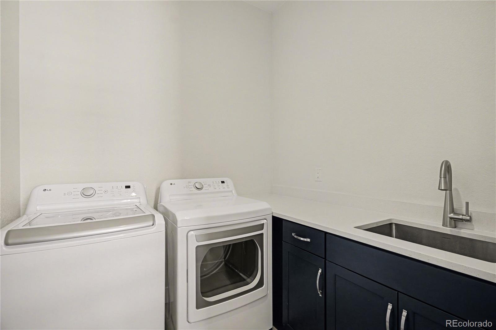 7118 Canyonpoint Road Castle Pines CO 80108