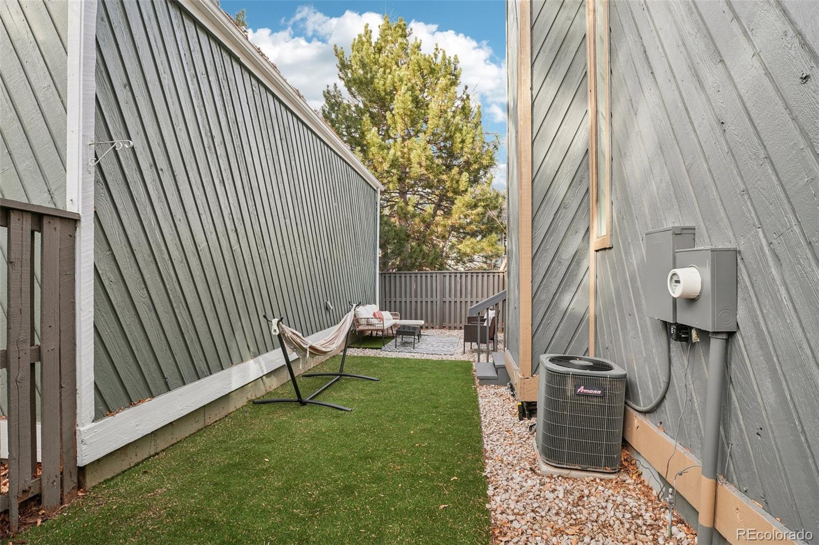 10205 E Peakview Avenue Englewood CO 80111