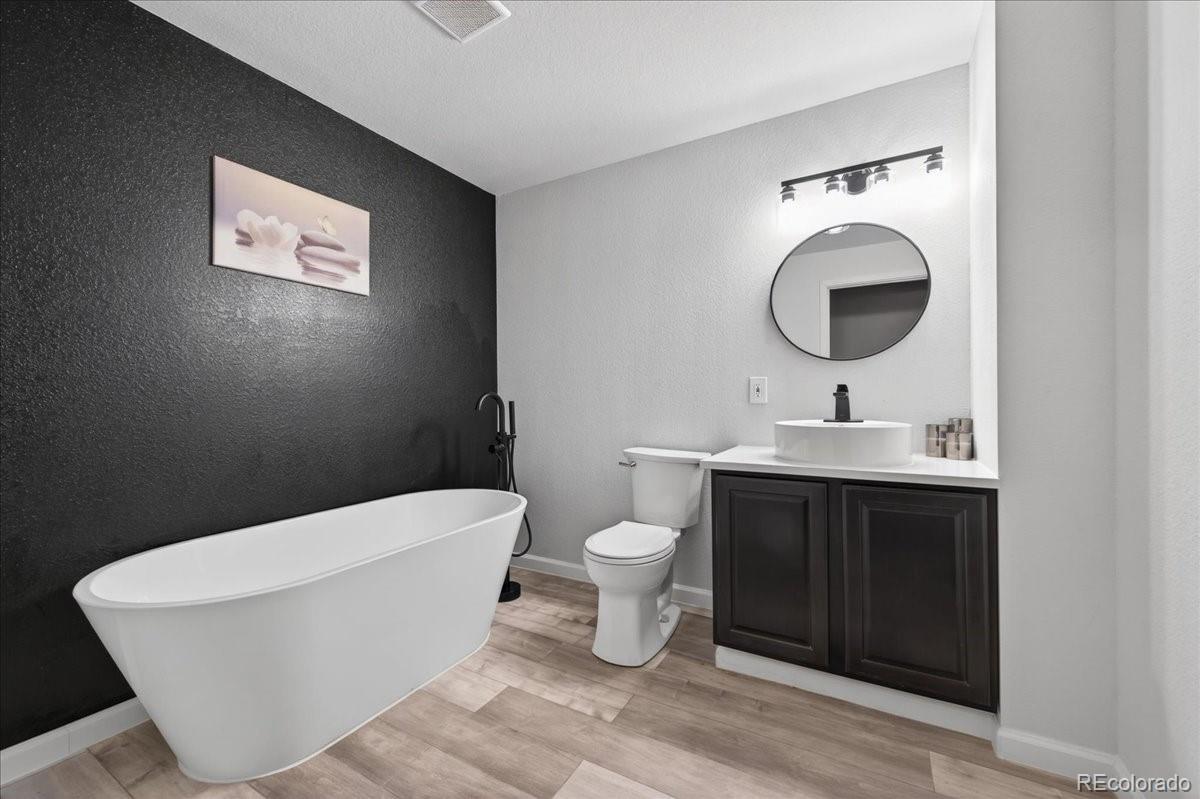 14276 Glencoe Street Thornton CO 80602