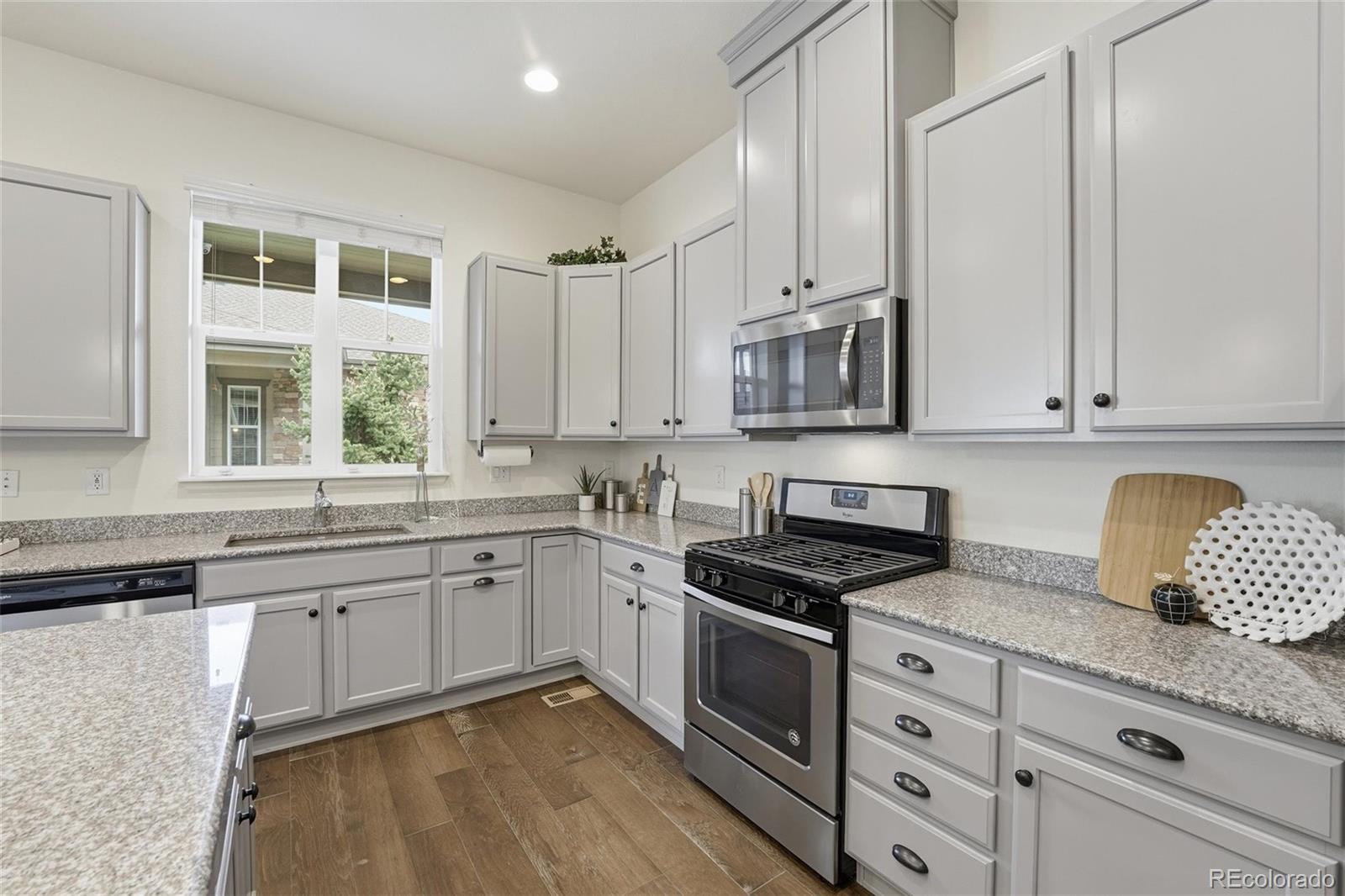 6907 W Jewell Drive Lakewood CO 80227