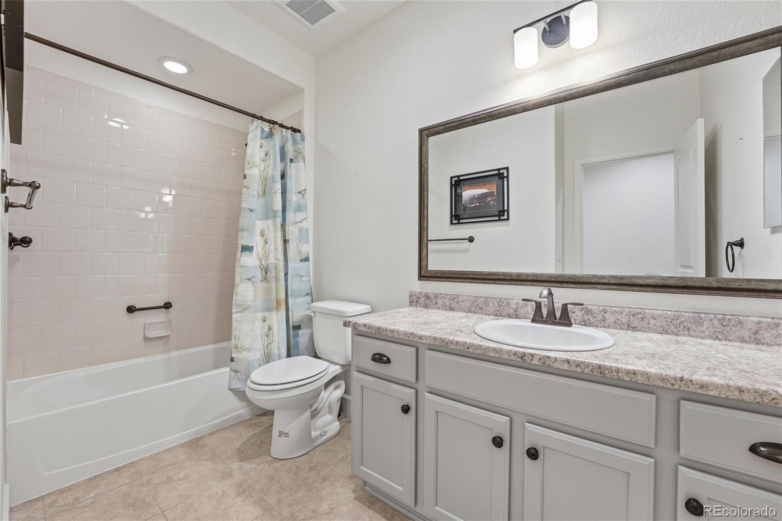 6907 W Jewell Drive Lakewood CO 80227