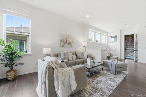6907 W Jewell Drive Lakewood CO 80227