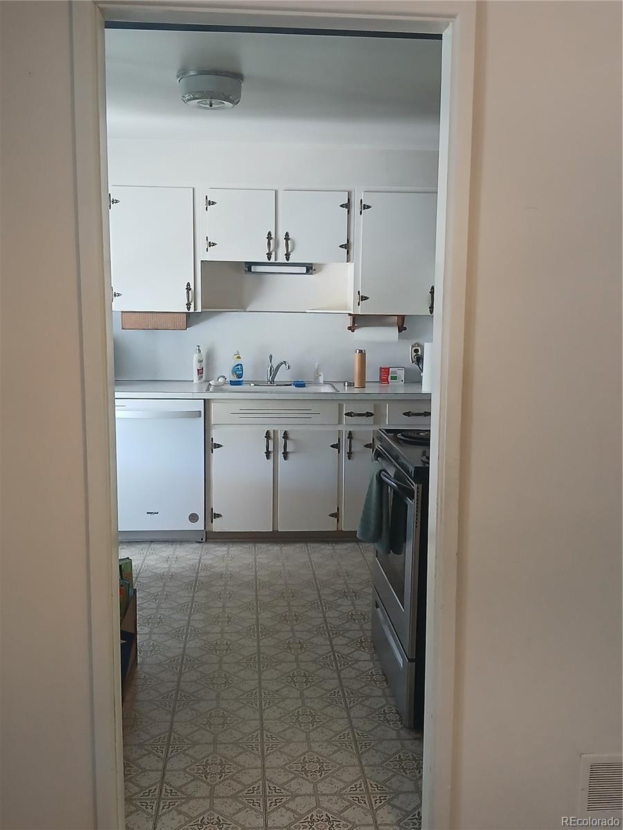 10090 E Lowry Place Aurora CO 80010