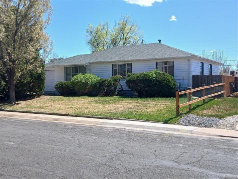 10090 E Lowry Place Aurora CO 80010