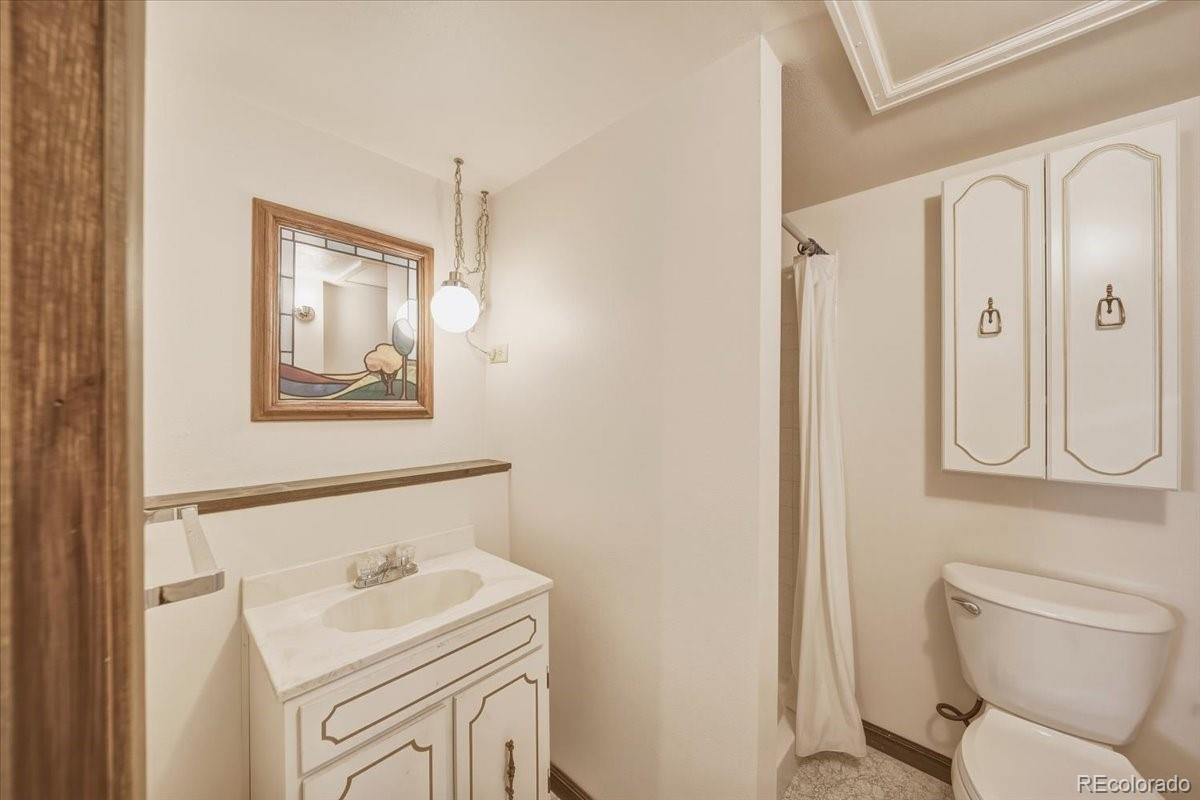 12720 Mesa View Road Larkspur CO 80118