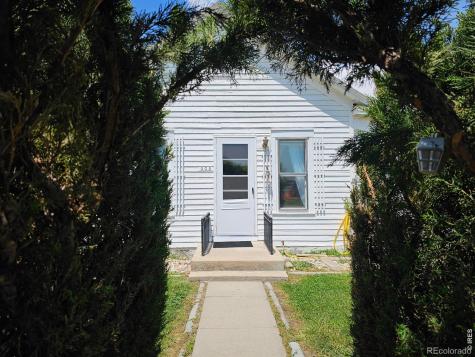 305 W 1st Avenue Iliff CO 80736