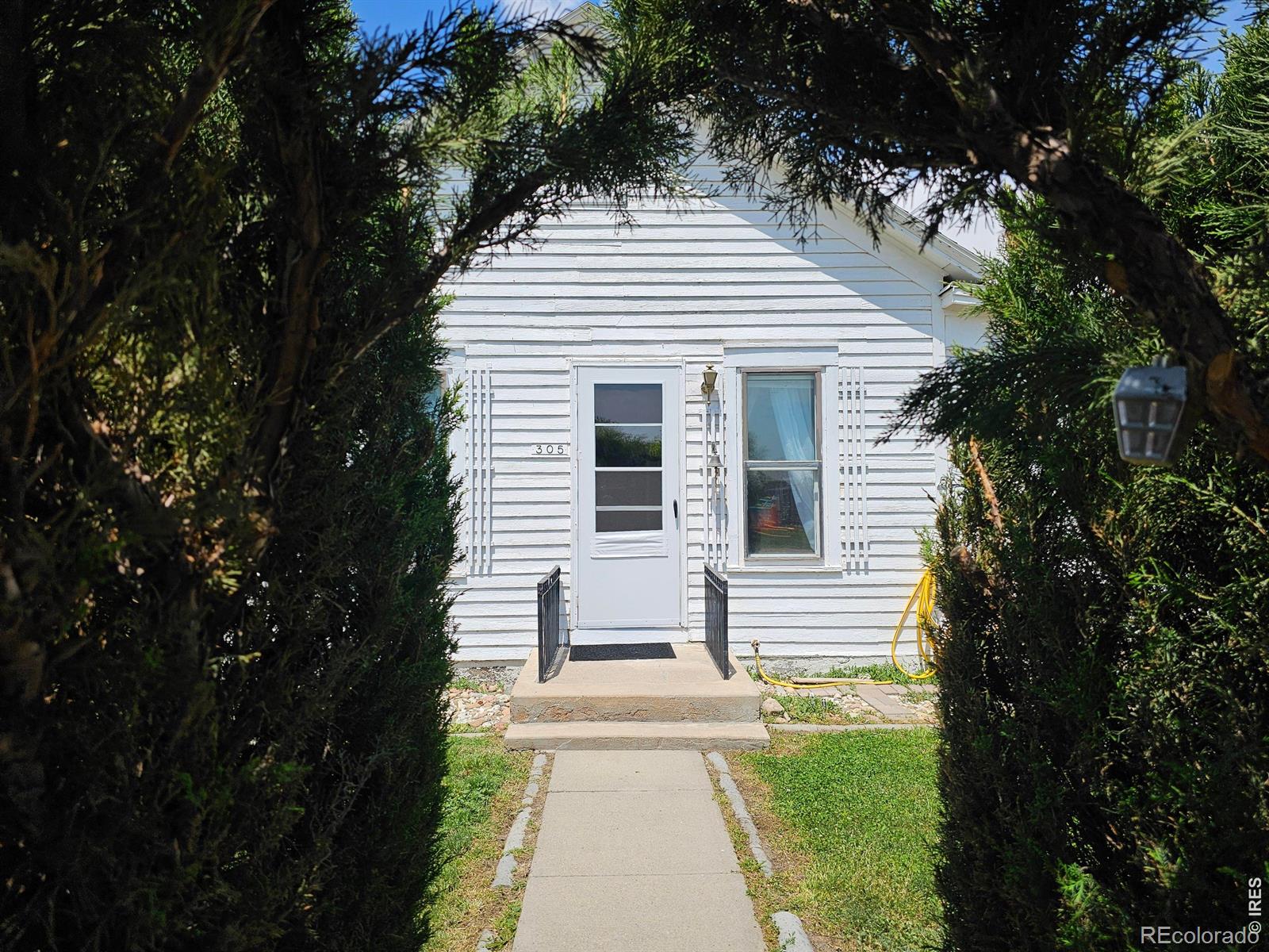 305 W 1st Avenue Iliff CO 80736