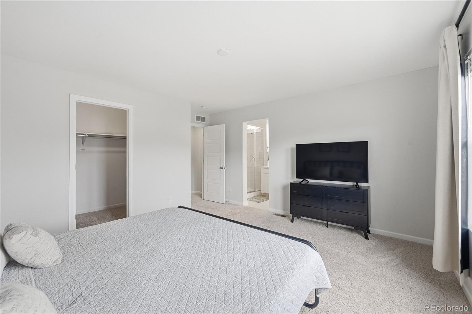 9912 Monte Vista Avenue Littleton CO 80125