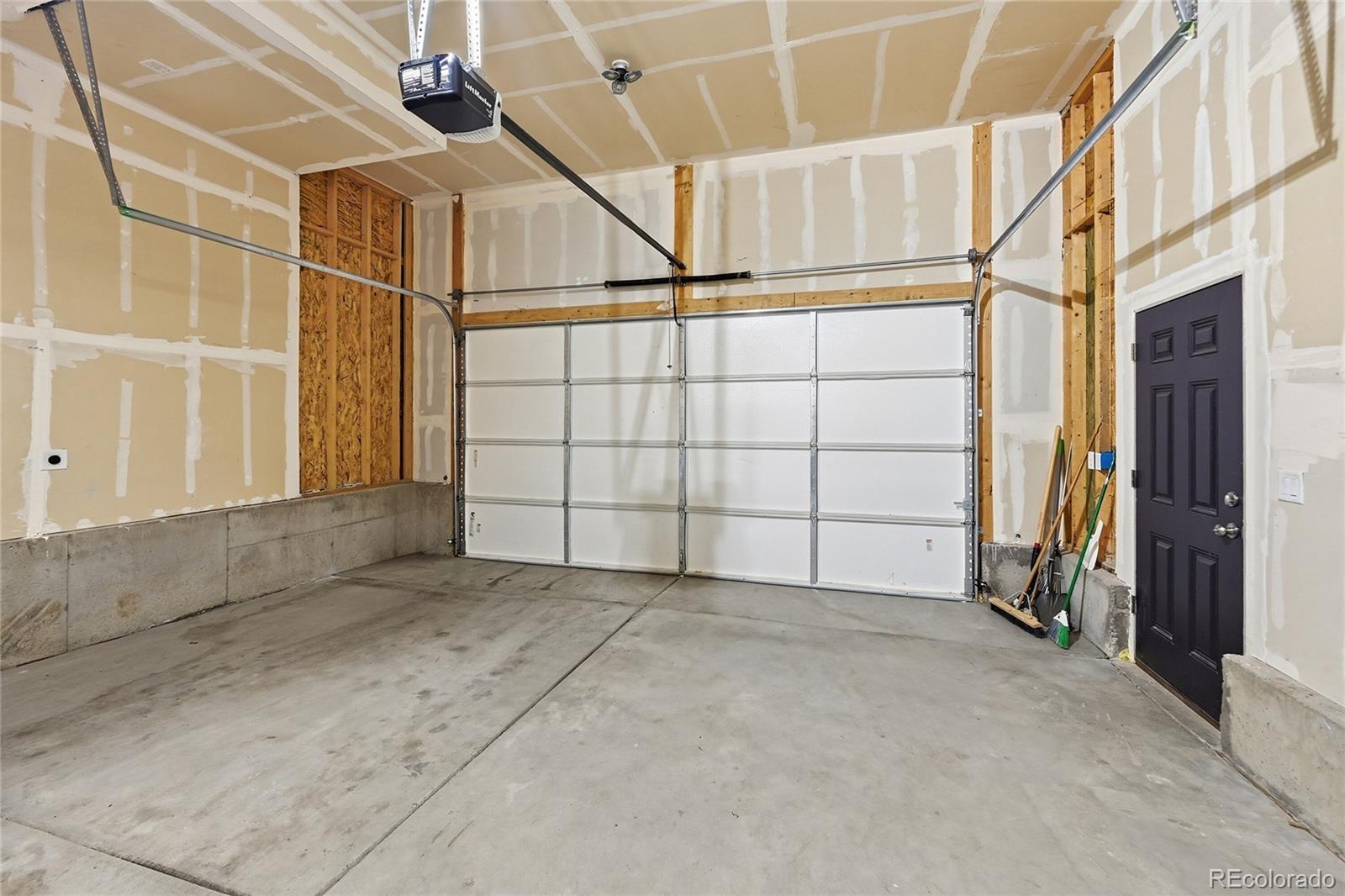 9912 Monte Vista Avenue Littleton CO 80125