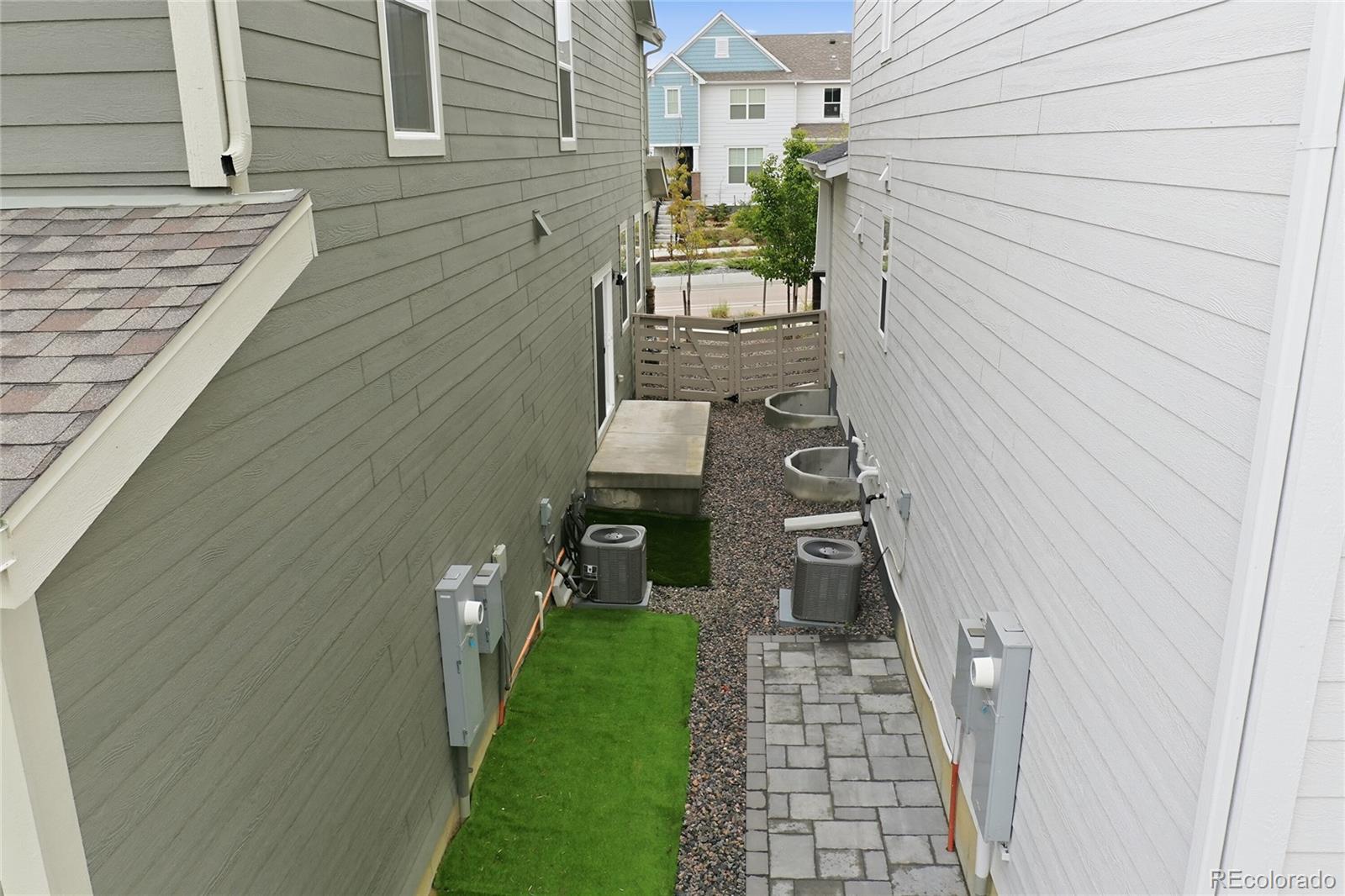 9912 Monte Vista Avenue Littleton CO 80125