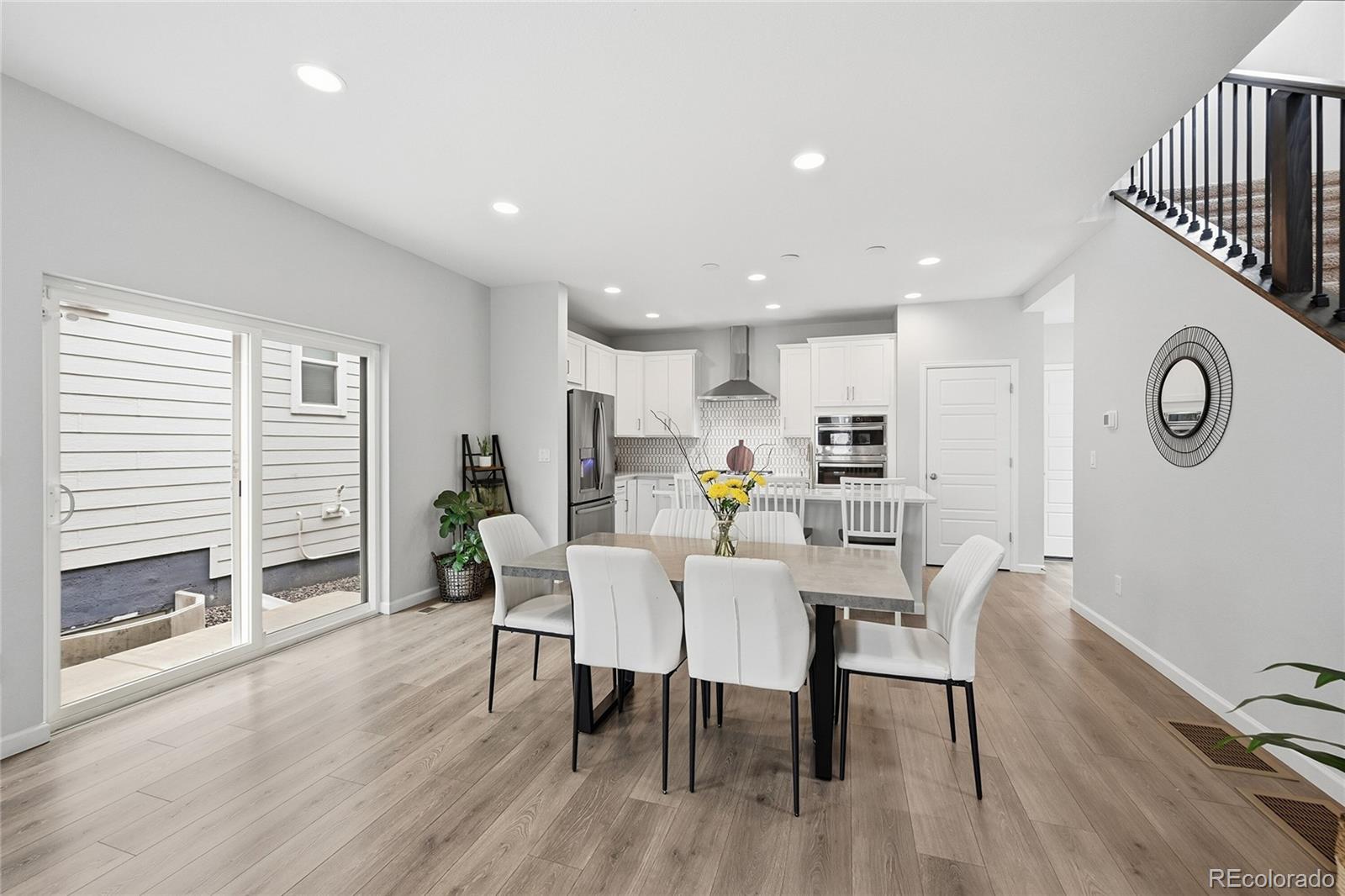 9912 Monte Vista Avenue Littleton CO 80125