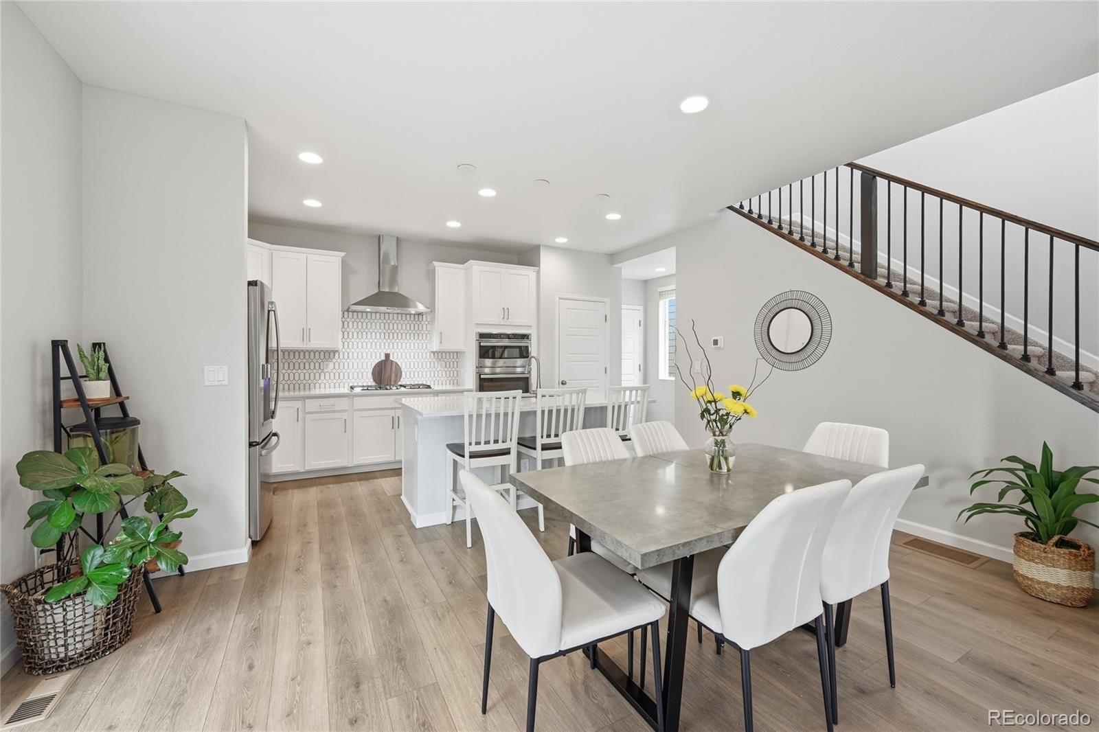 9912 Monte Vista Avenue Littleton CO 80125