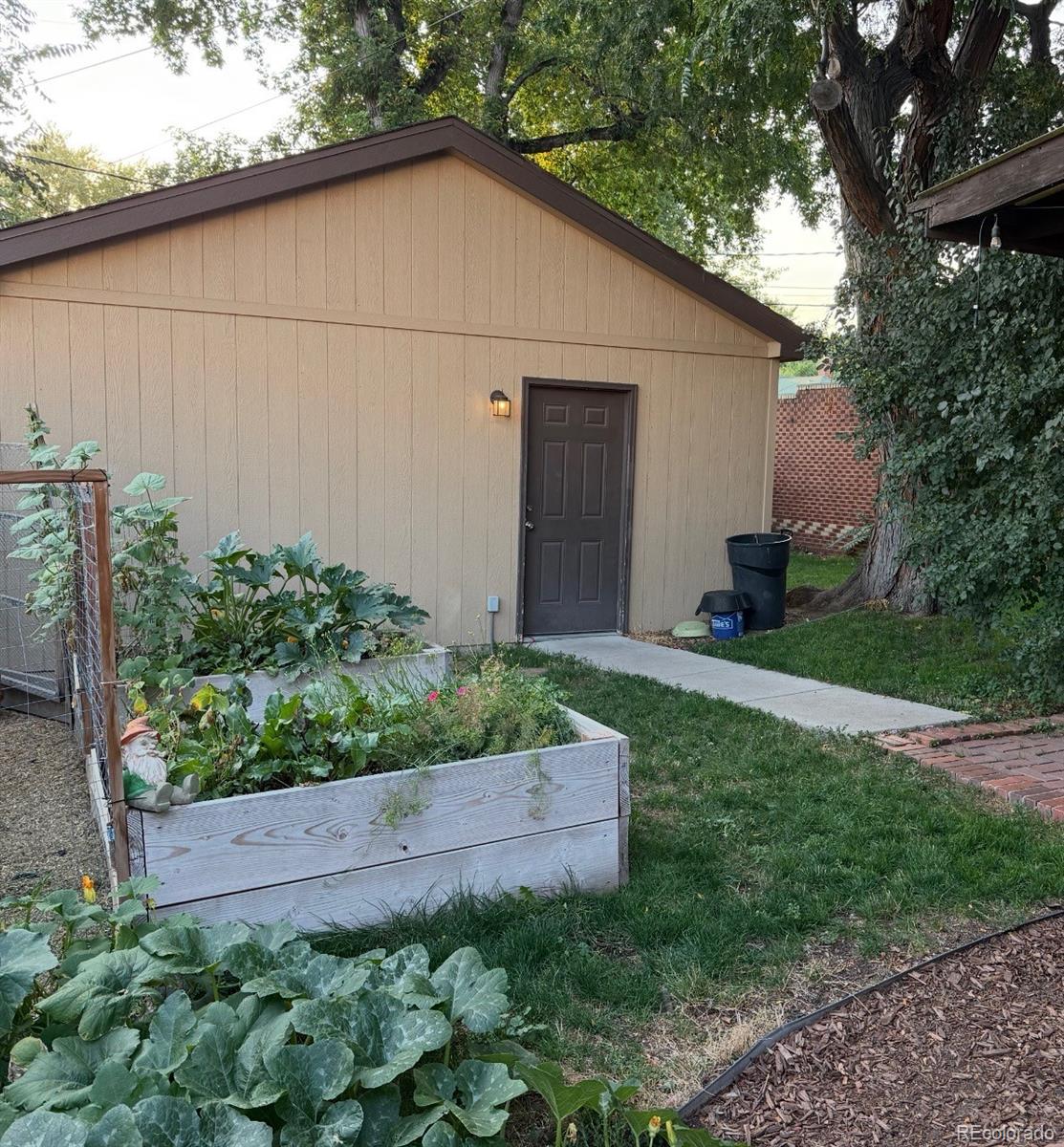 1525 Holly Street Denver CO 80220
