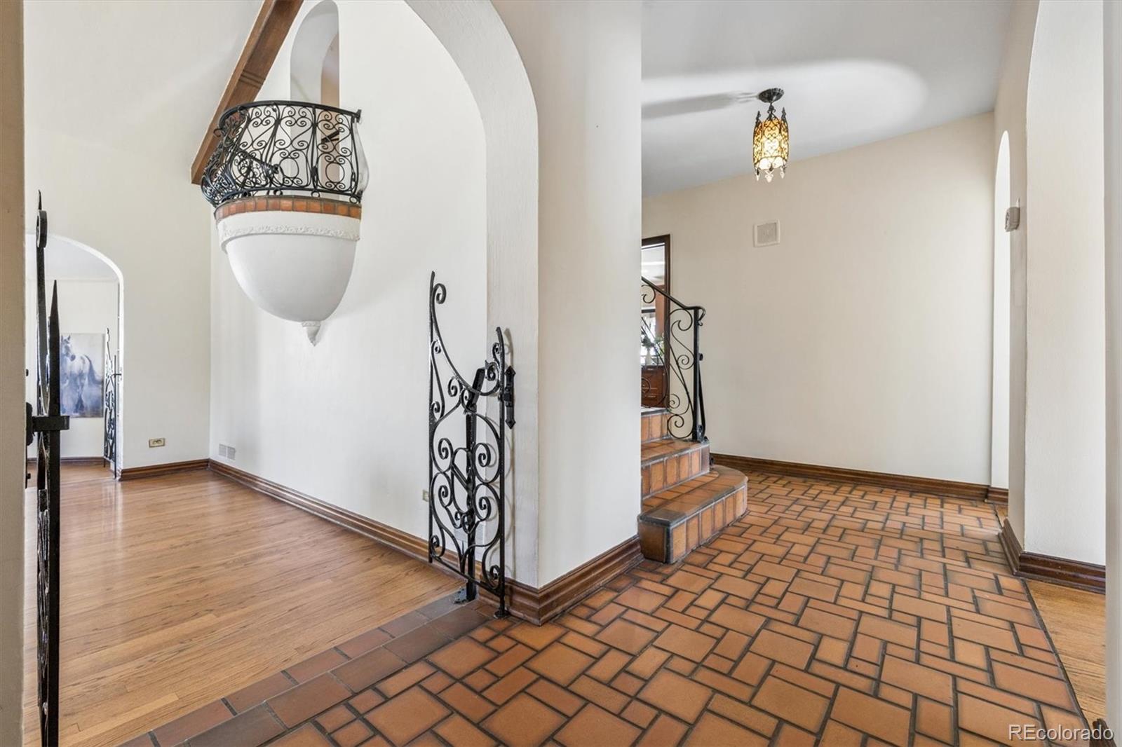 6 Ivy Lane Denver CO 80220
