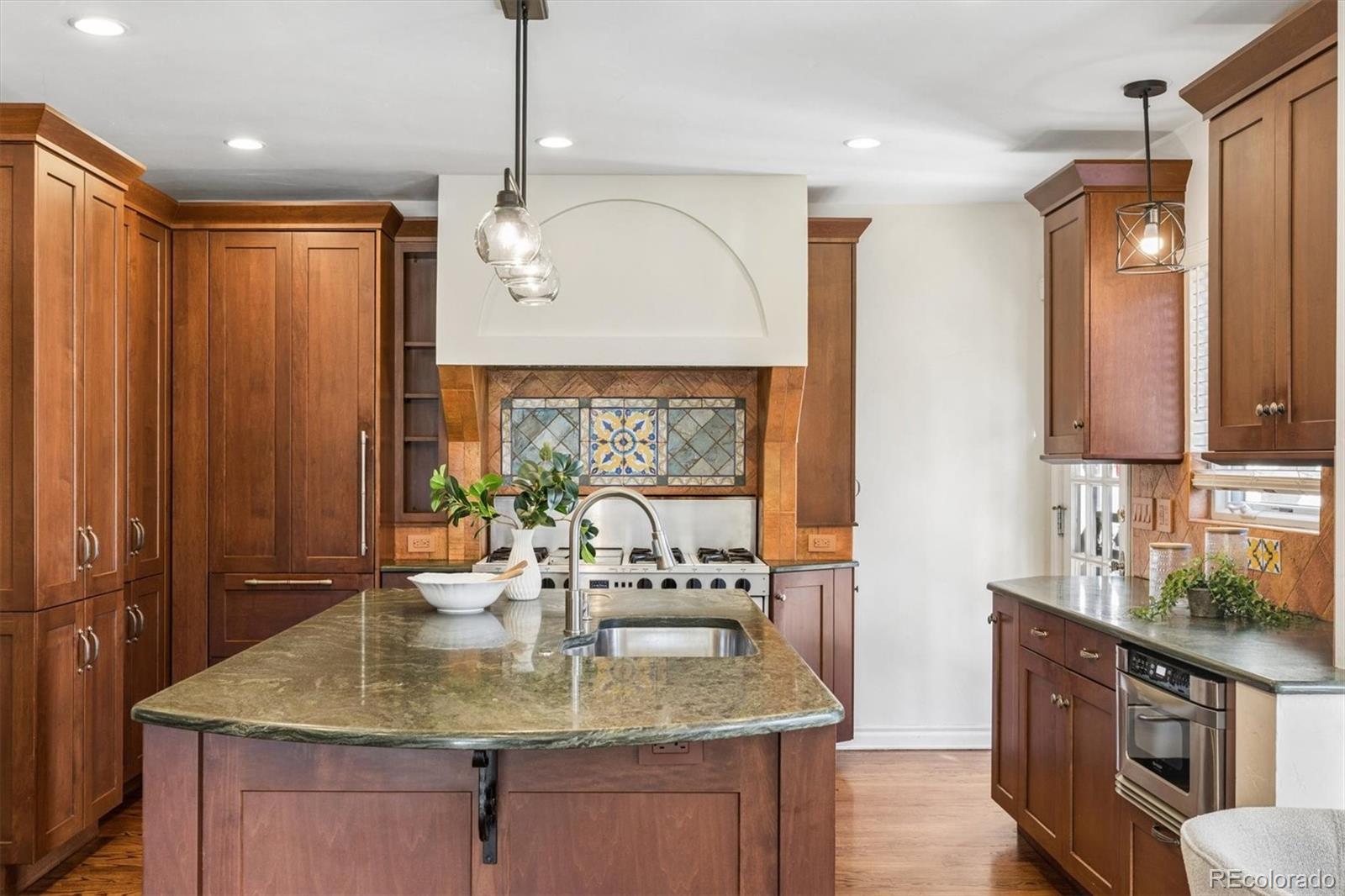 6 Ivy Lane Denver CO 80220