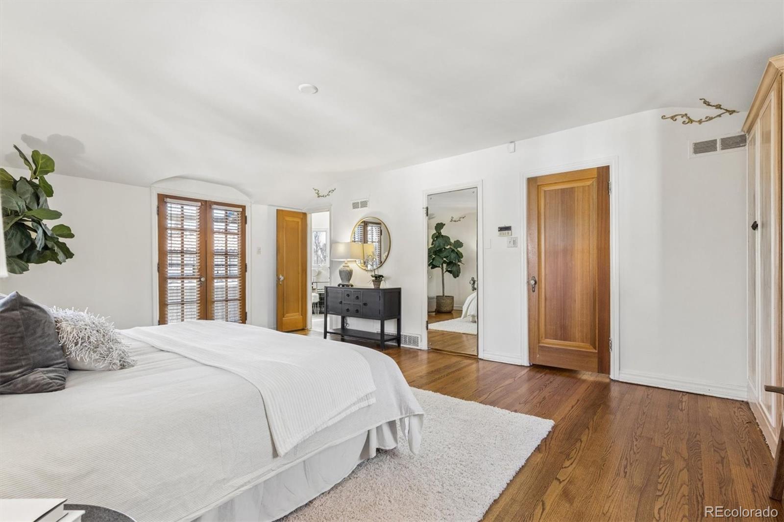 6 Ivy Lane Denver CO 80220