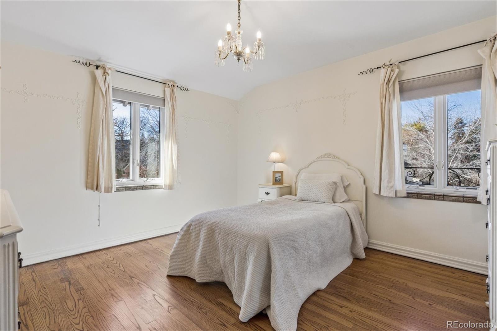 6 Ivy Lane Denver CO 80220