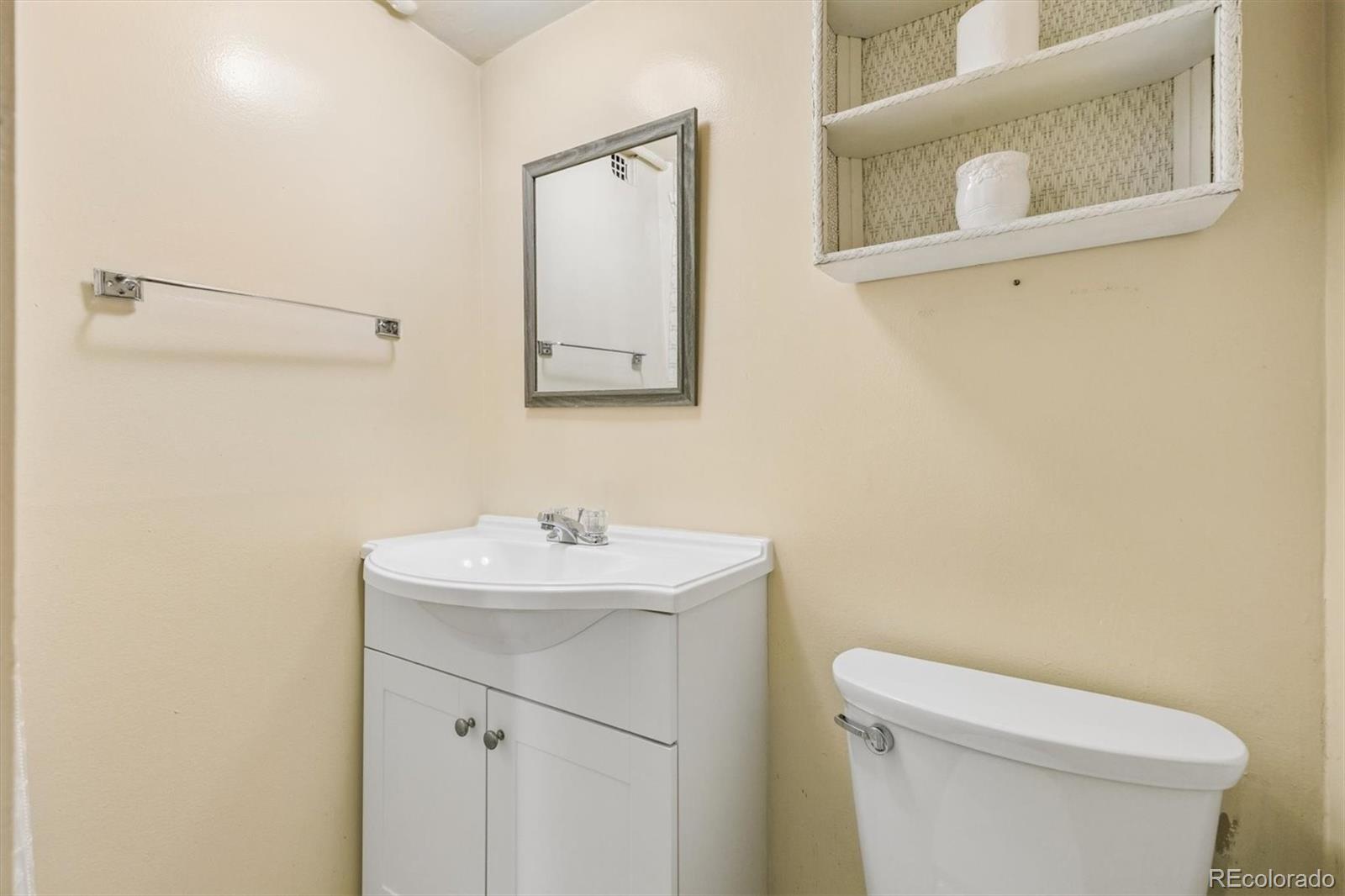 6 Ivy Lane Denver CO 80220