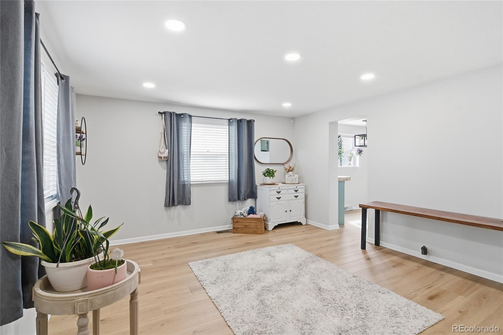 4737 S Pennsylvania Street Englewood CO 80113