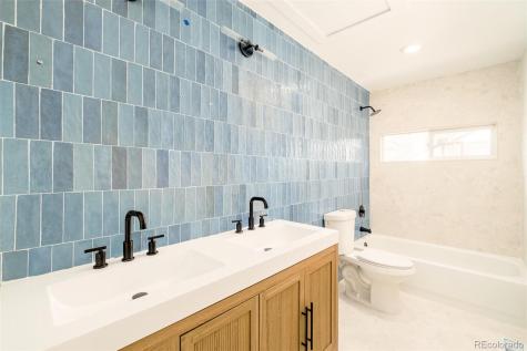 8176 Lone Oak Court Lone Tree CO 80124