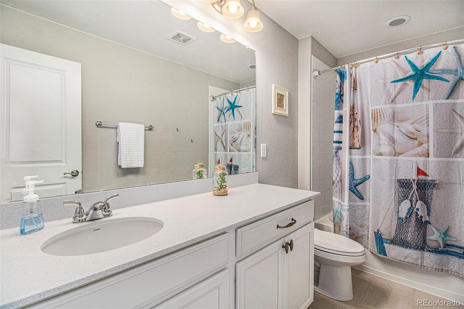 15641 Village Circle Commerce City CO 80603