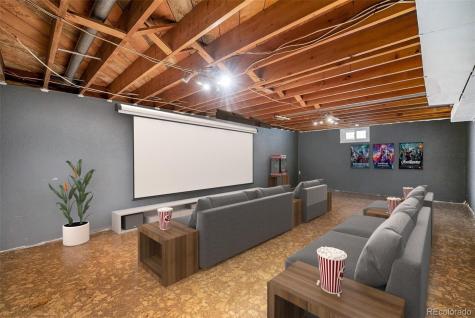 2064 Ironton Street Aurora CO 80010