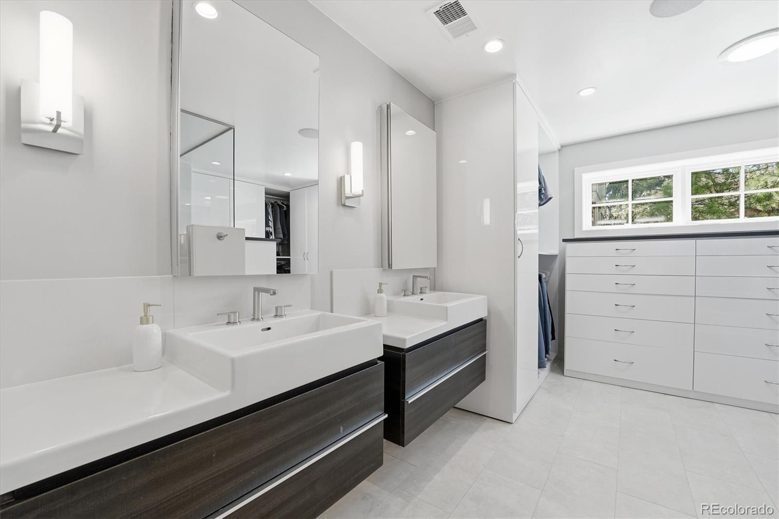 5420 Lakeshore Drive Littleton CO 80123