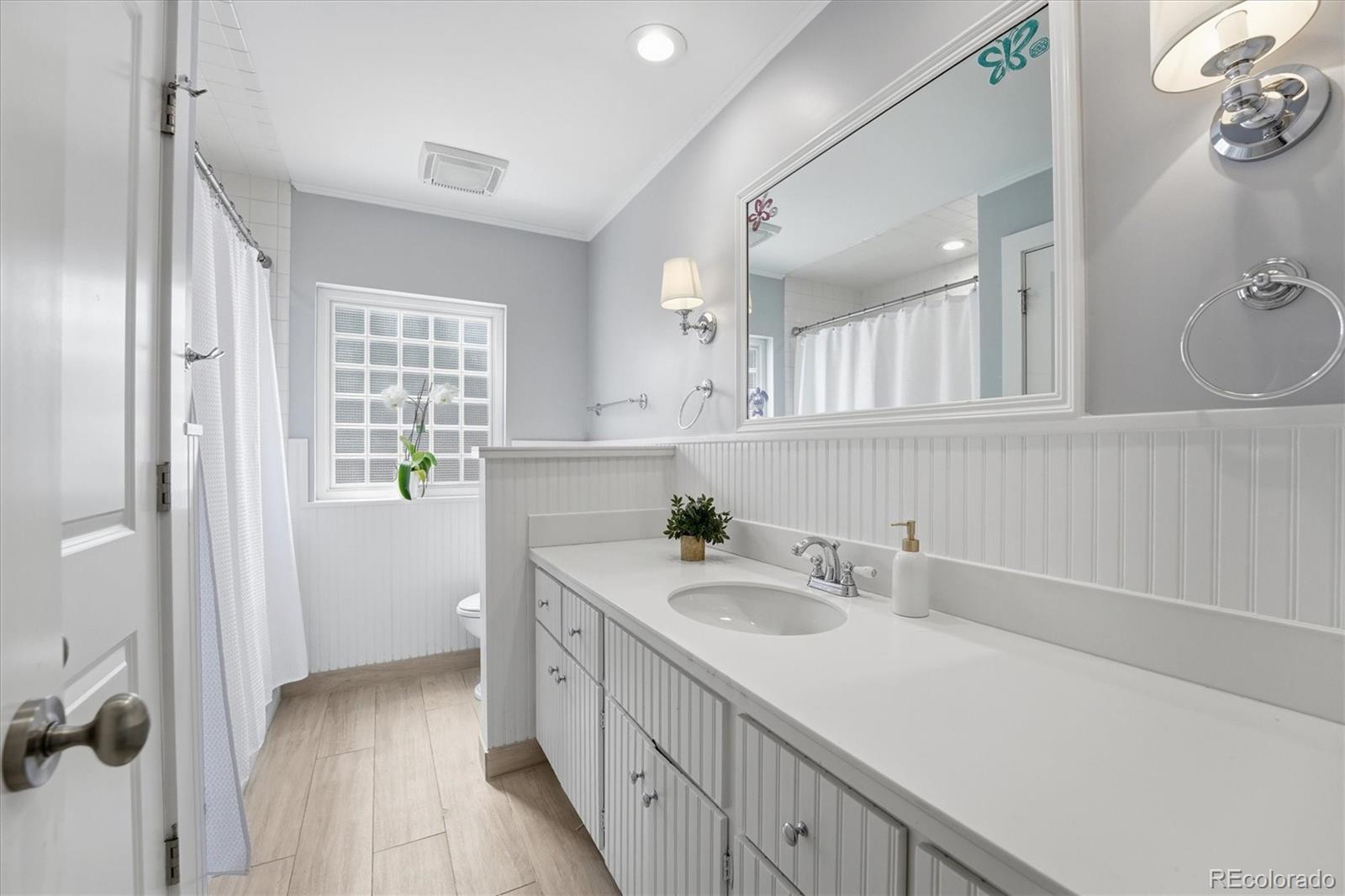 5420 Lakeshore Drive Littleton CO 80123