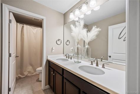 27746 E Frost Place Aurora CO 80016