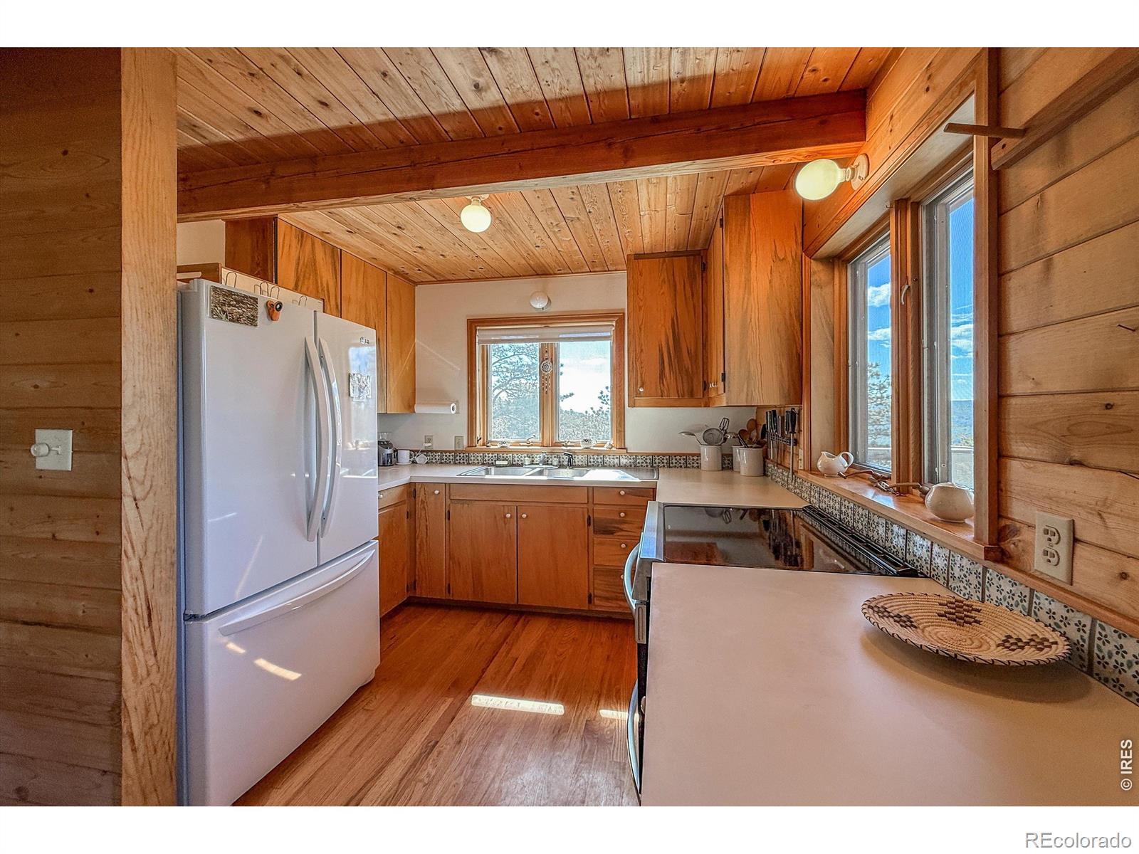 18673 State Highway 7 Lyons CO 80540