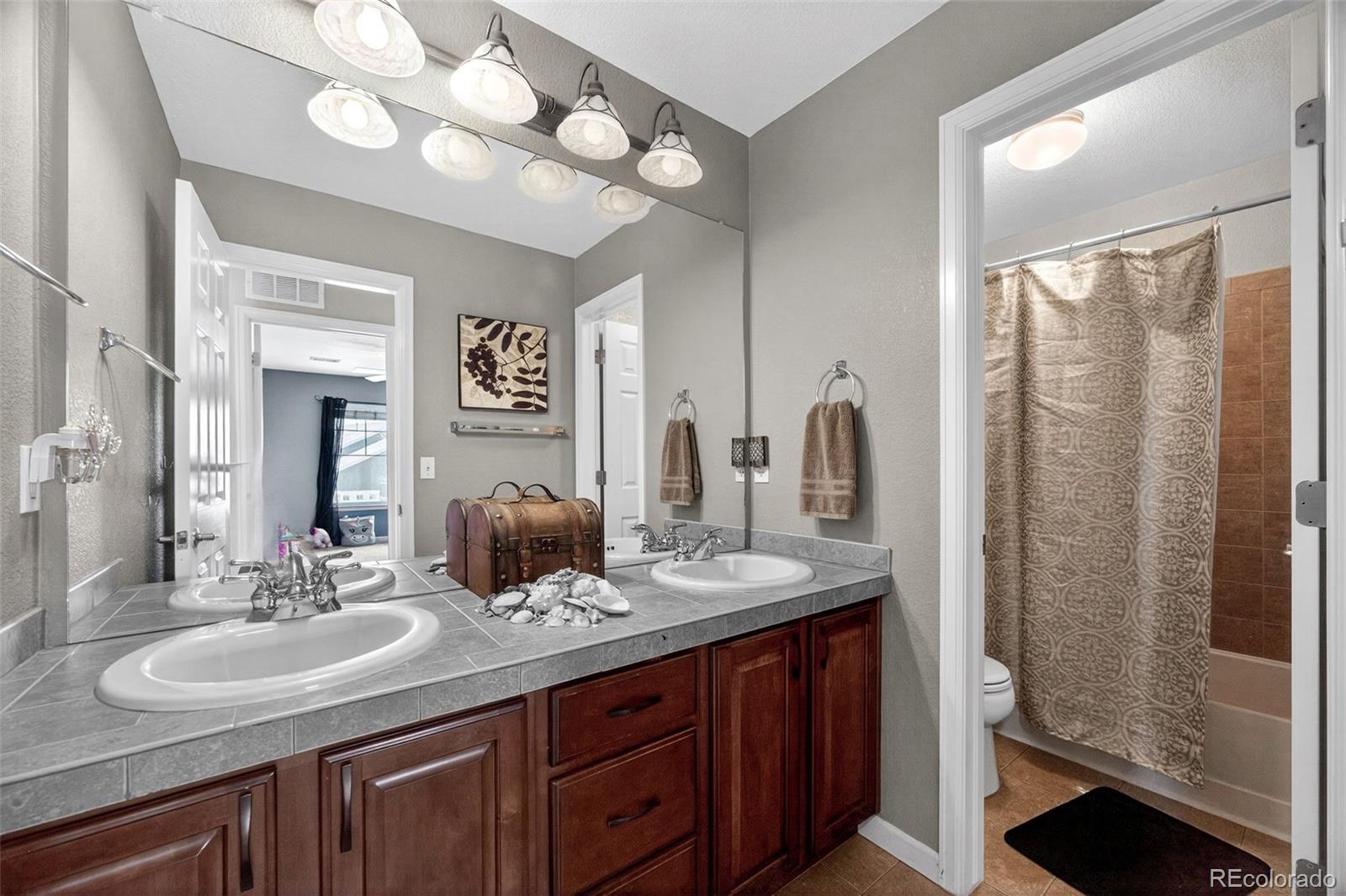 26121 E Orchard Drive Aurora CO 80016