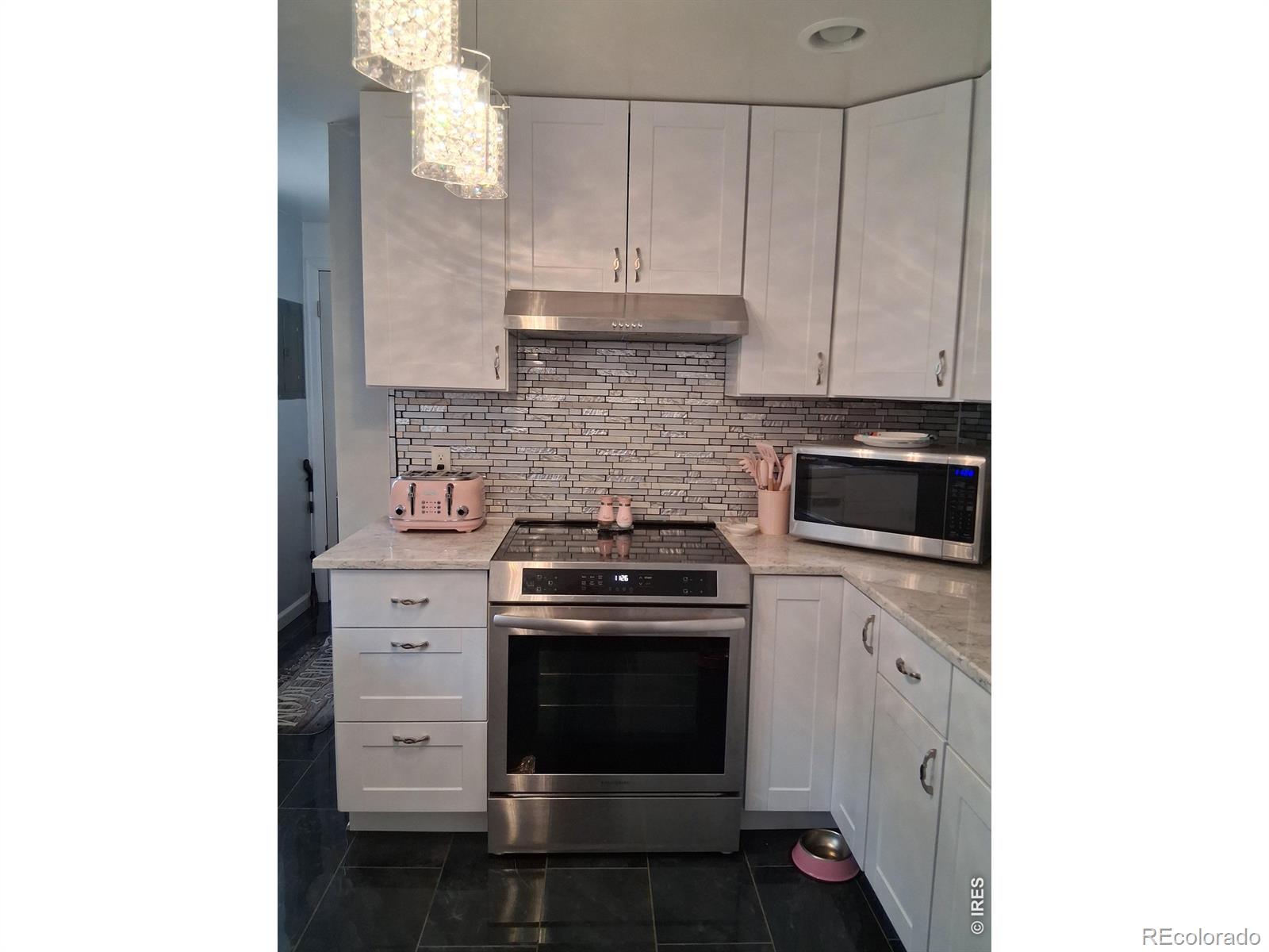 8 Elizabeth Court Longmont CO 80501