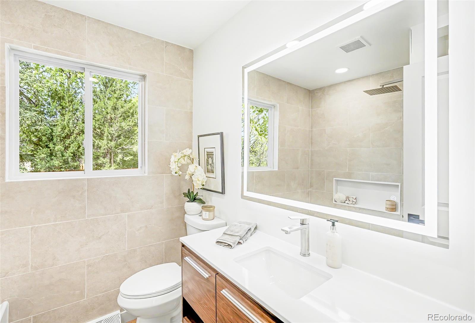 2541 S Yarrow Street Lakewood CO 80227