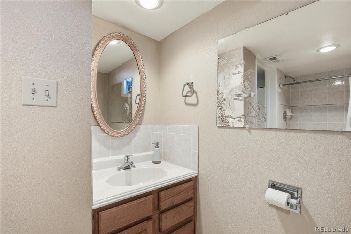 2801 S Mabry Court Denver CO 80236