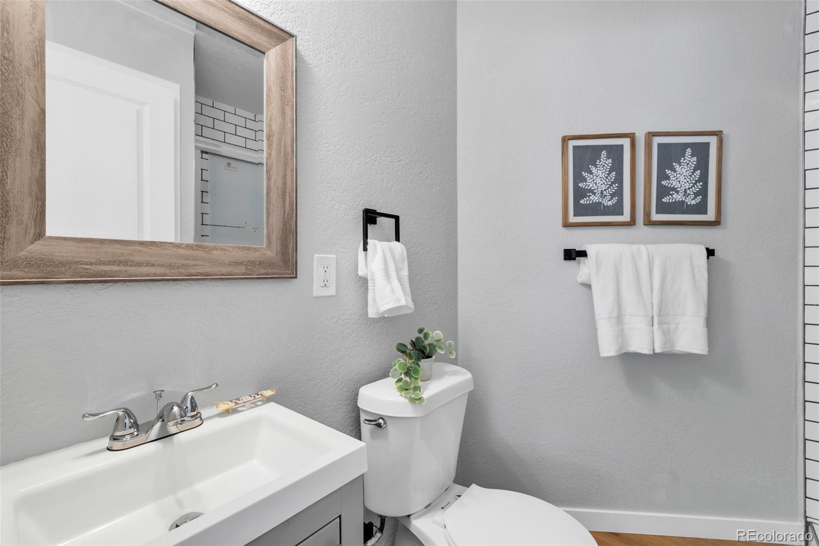 2735 S Dahlia Street Denver CO 80222