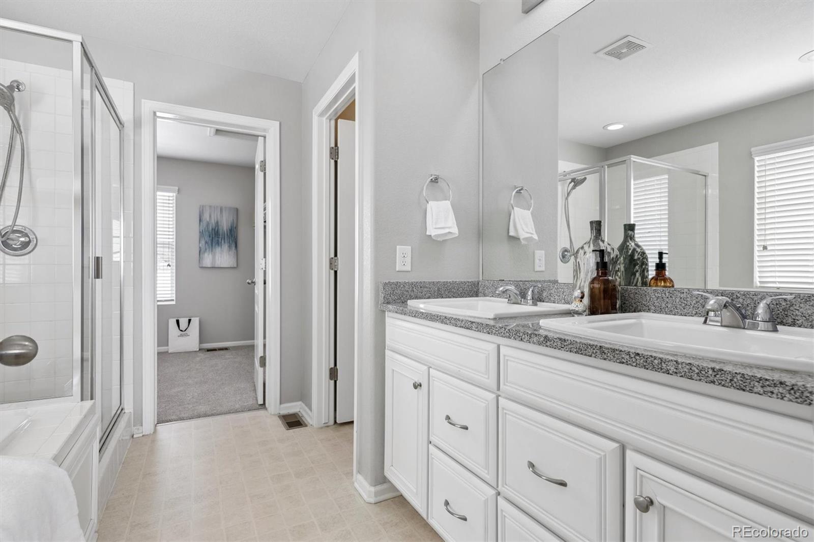 7460 S Old Hammer Way Aurora CO 80016