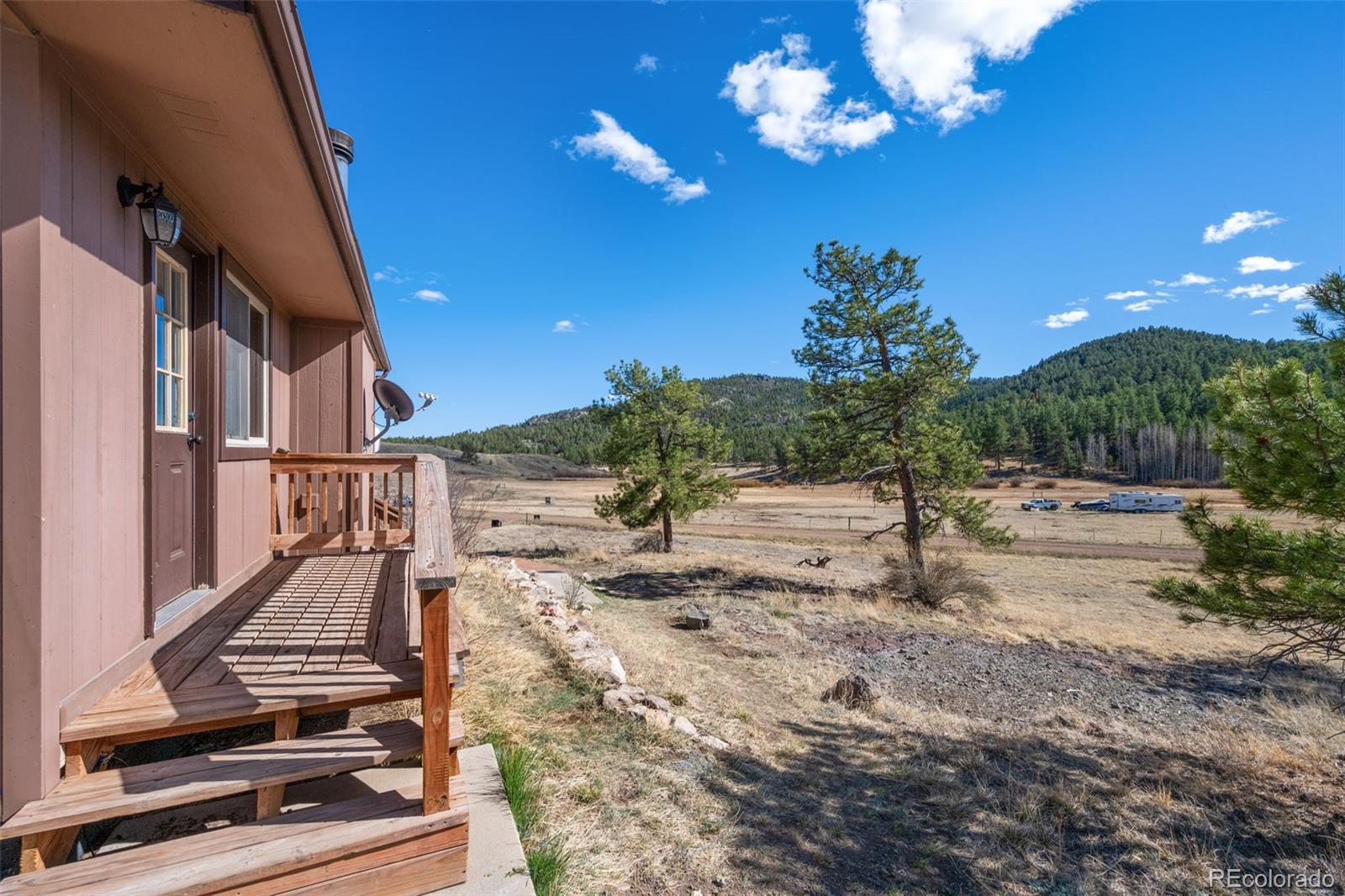 11 Valley Circle Guffey CO 80820