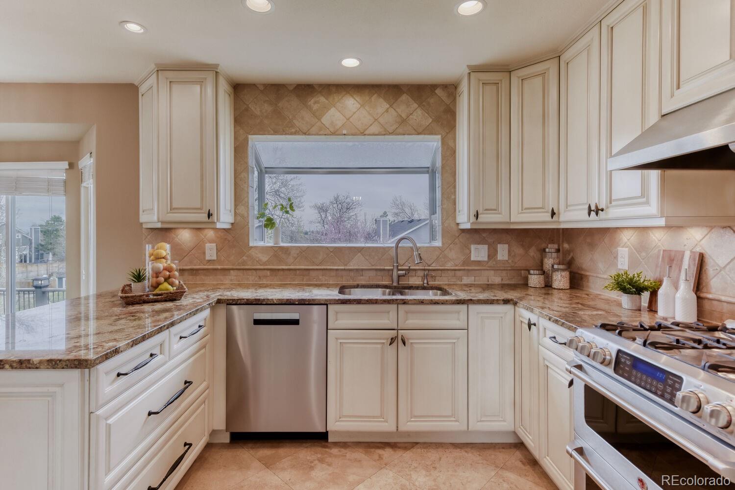 9378 Shadowglen Court Highlands Ranch CO 80126