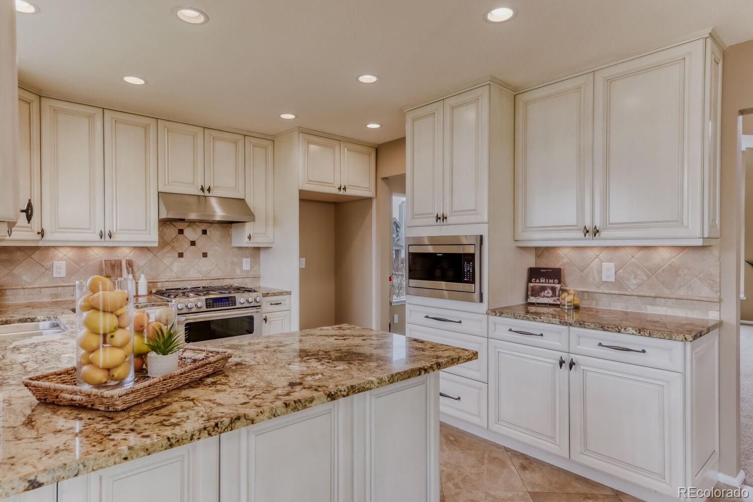 9378 Shadowglen Court Highlands Ranch CO 80126