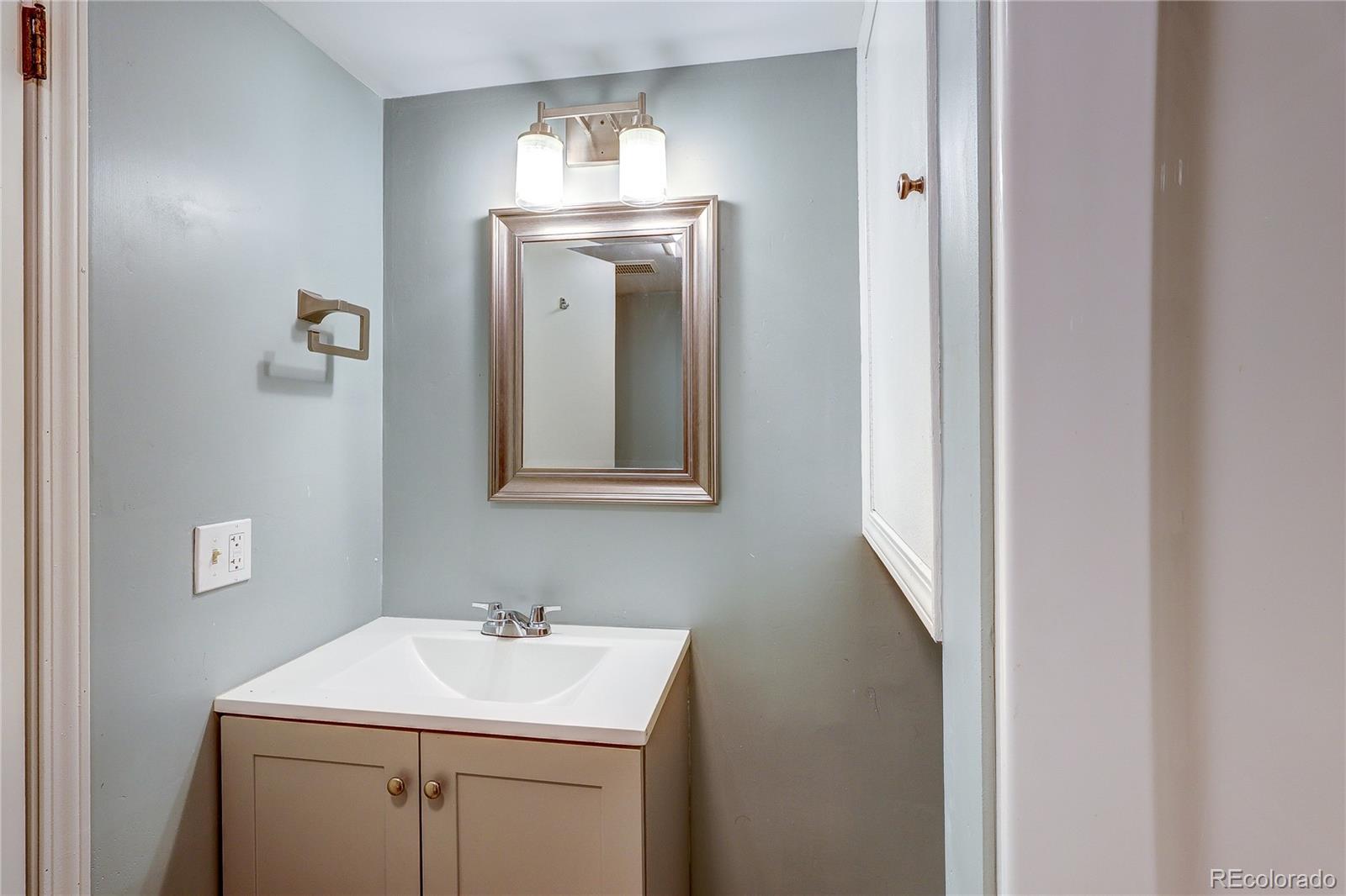 11682 E Iowa Avenue Aurora CO 80012