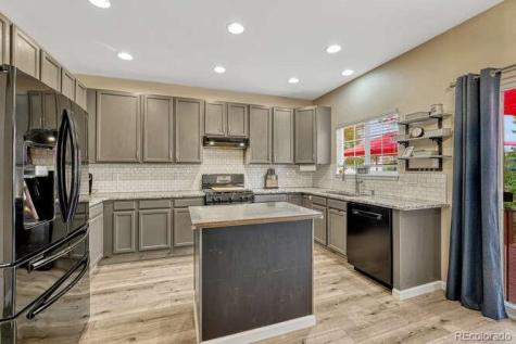 18980 E Garden Drive Aurora CO 80015