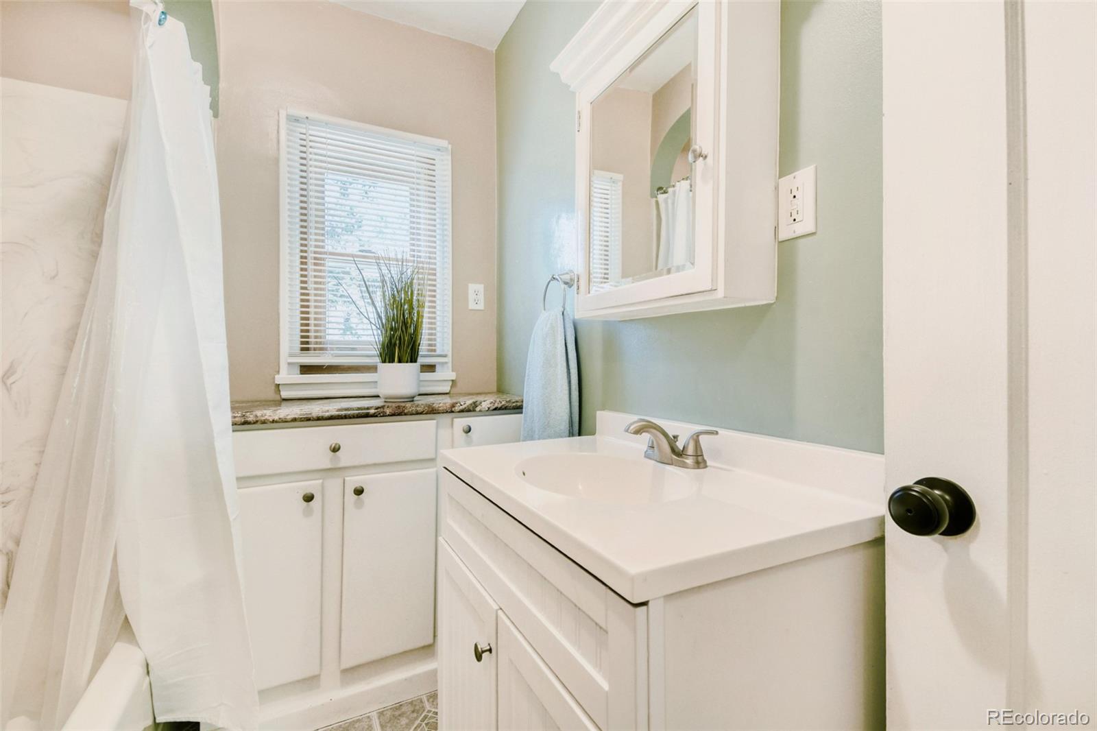 1825 Glen Dale Drive Lakewood CO 80215